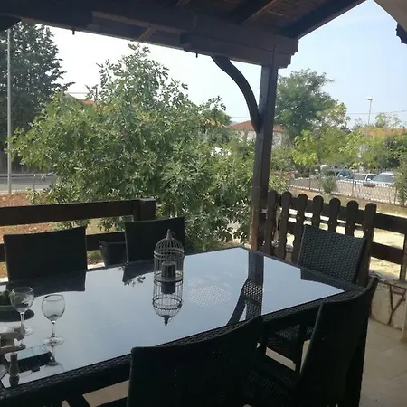 Zvoncica Ferienhaus Turanj
